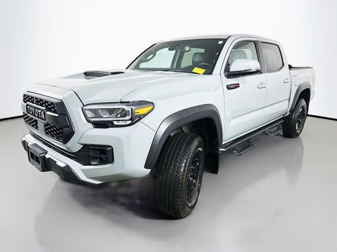 Used 2021 Toyota Tacoma TRD Pro AWD/4WD image 3