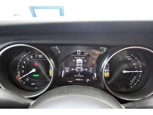 Used 2023 Jeep Wrangler Unlimited Sahara w/ Cold Weather Group AWD/4WD image 10