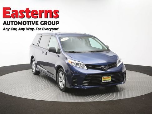 Used 2019 Toyota Sienna L FWD image 49