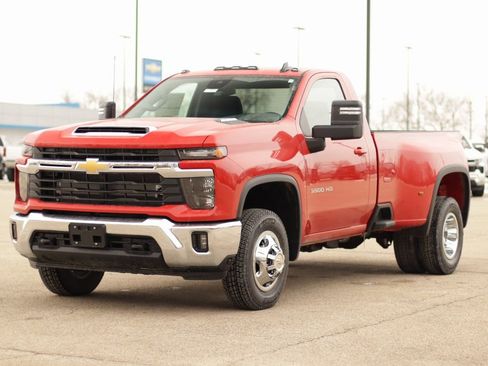 New 2026 Chevrolet Silverado 3500 LT image 3