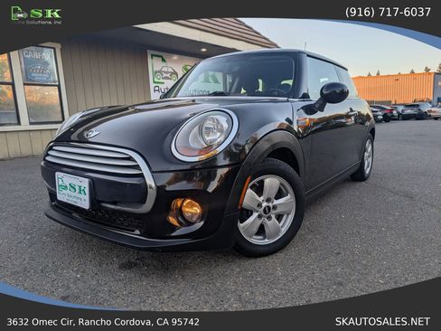 Used 2014 MINI Cooper 2-Door Hardtop image 1
