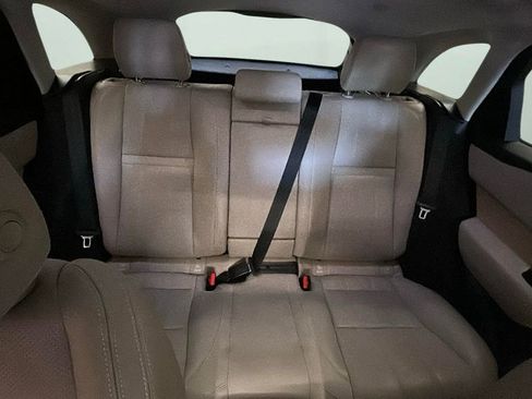 Used 2023 Land Rover Range Rover Velar R-Dynamic S image 15