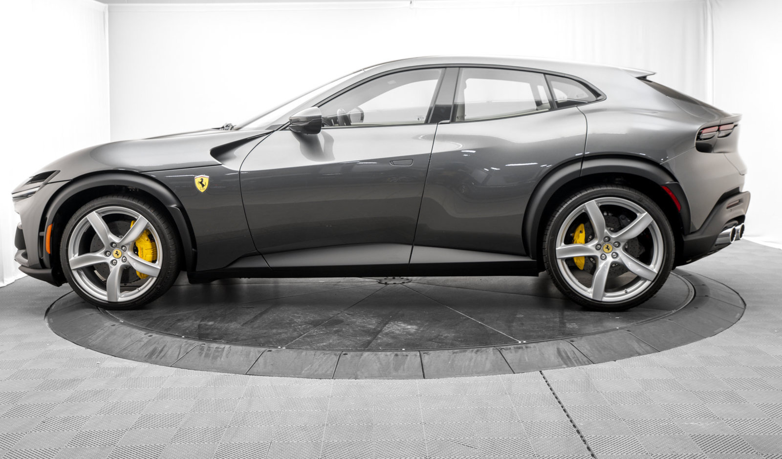Used 2026 Ferrari Purosangue AWD/4WD image 5