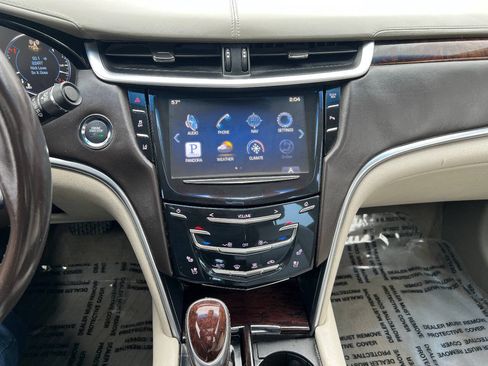 Used 2013 Cadillac XTS Platinum AWD/4WD image 35