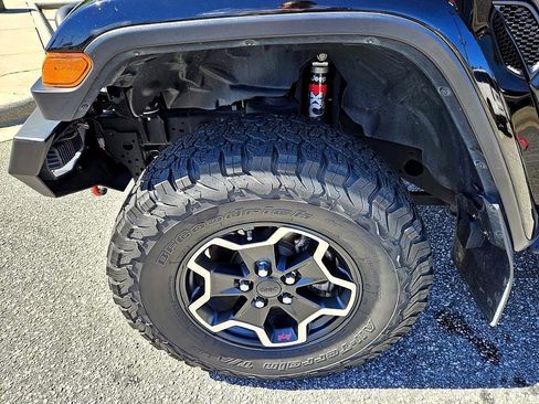 Used 2020 Jeep Gladiator Rubicon image 18