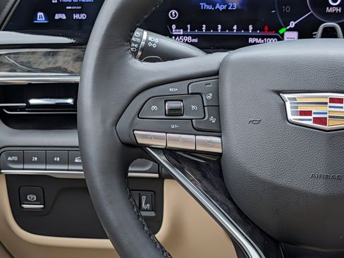 Used 2024 Cadillac Escalade Premium Luxury w/ LPO, Floor Liner Package AWD/4WD image 21