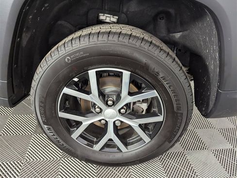 New 2025 Jeep Grand Cherokee Limited image 17