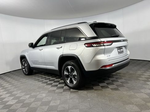 Certified 2022 Jeep Grand Cherokee Limited 4xe w/ Luxury Tech Group II image 8