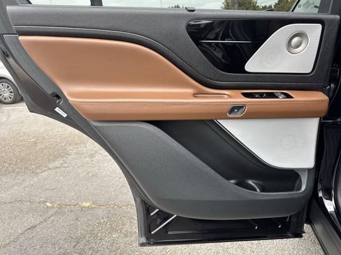 Used 2023 Lincoln Aviator Reserve w/ Equipment Group 201A image 26