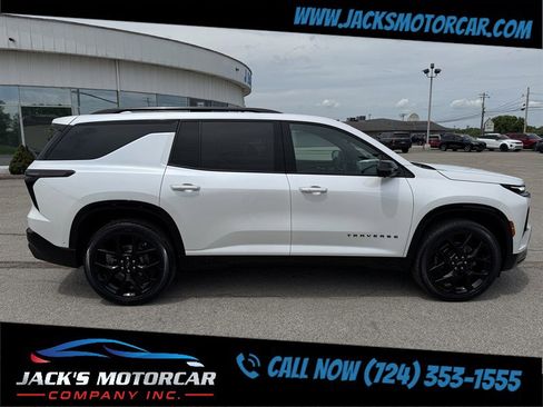 Used 2025 Chevrolet Traverse RS AWD/4WD image 13