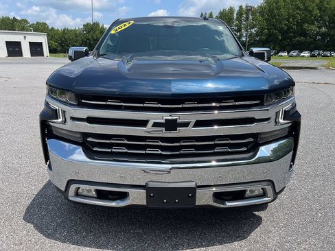 Used 2022 Chevrolet Silverado 1500 LTZ w/ LTZ Premium Package AWD/4WD image 15