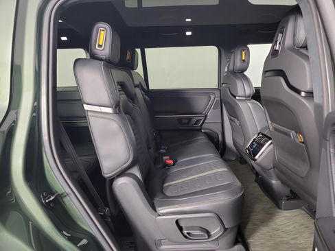 Used 2024 Rivian R1S Adventure AWD/4WD image 23