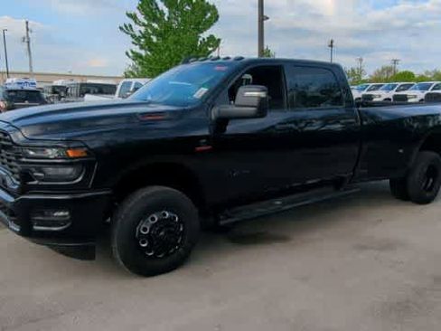 New 2026 RAM 3500 Big Horn AWD/4WD image 4