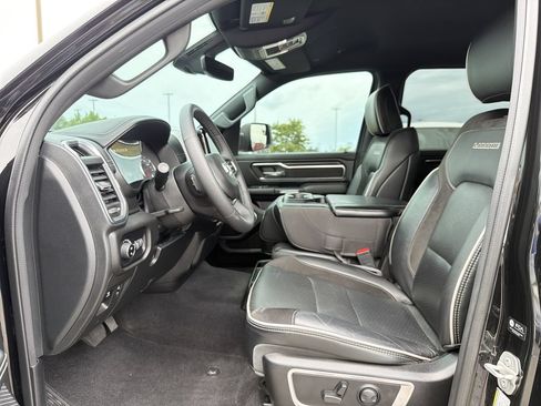 Used 2025 RAM 1500 Laramie AWD/4WD image 11