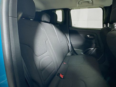 Used 2020 Jeep Renegade Latitude FWD image 26