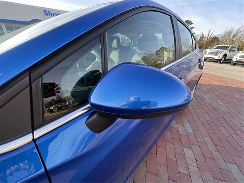 Used 2017 Chevrolet Cruze LT image 9