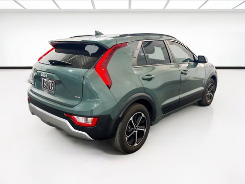 Used 2025 Kia Niro EX FWD image 4