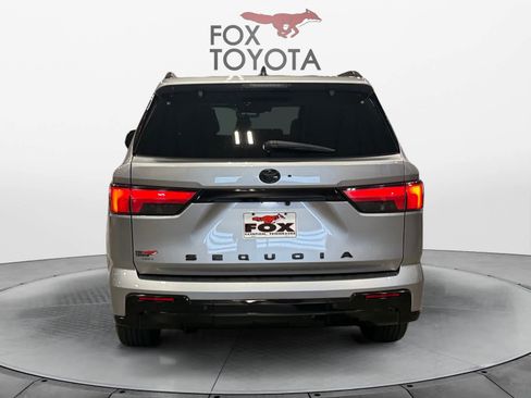 Used 2024 Toyota Sequoia Platinum AWD/4WD image 5