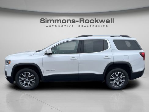 Used 2023 GMC Acadia SLT w/ Preferred Package image 4