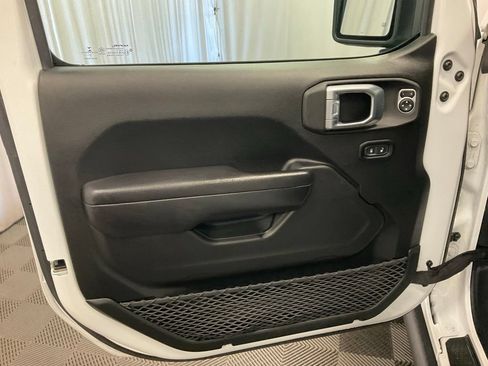 Used 2021 Jeep Wrangler Unlimited Sport AWD/4WD image 10