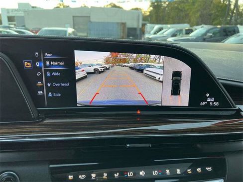 Used 2022 Cadillac Escalade ESV Premium Luxury image 24