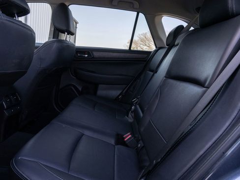 Used 2017 Subaru Outback 2.5i Limited image 18