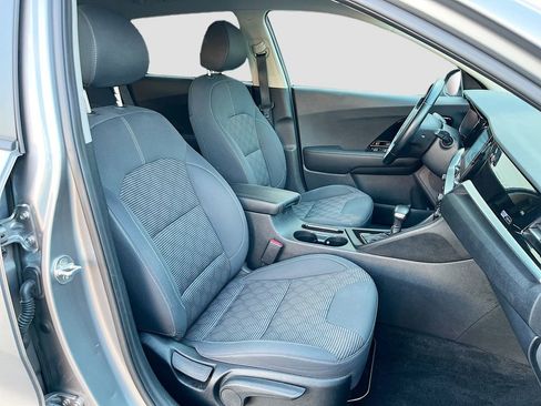 Certified 2022 Kia Niro LXS image 26