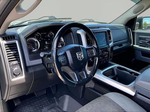 Used 2020 RAM 1500 Classic SLT w/ Luxury Group RWD image 14