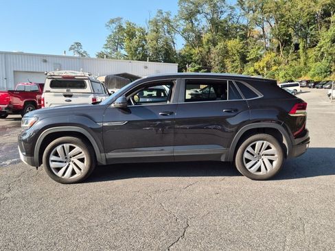Used 2023 Volkswagen Atlas Cross Sport SE AWD/4WD image 7