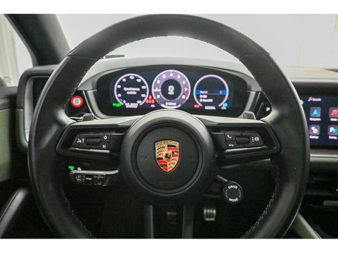 Used 2024 Porsche Cayenne S AWD/4WD image 45