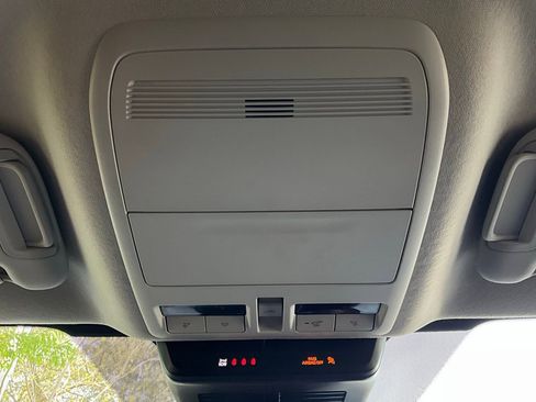 Used 2025 MAZDA CX-30 AWD 2.5 S w/ Preferred Package image 17