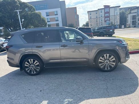 Used 2024 Lexus LX 600 4WD w/ Appearance Package image 6