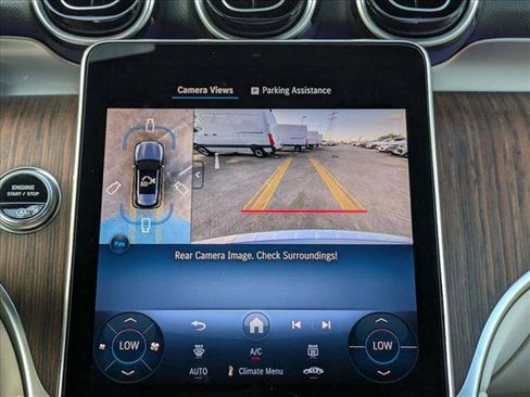 Used 2026 Mercedes-Benz GLC 300 image 16