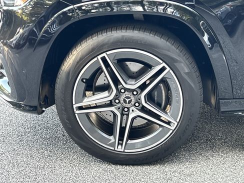Certified 2024 Mercedes-Benz GLS 450 4MATIC image 17