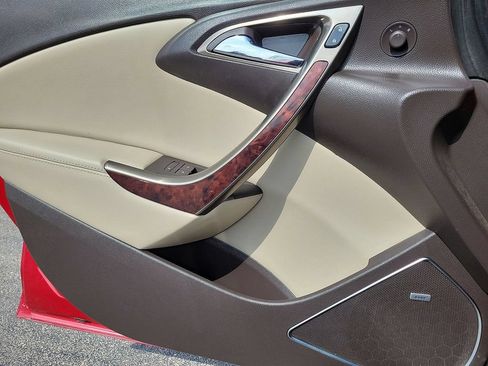 Used 2017 Buick Verano Leather w/ Experience Buick Package FWD image 15