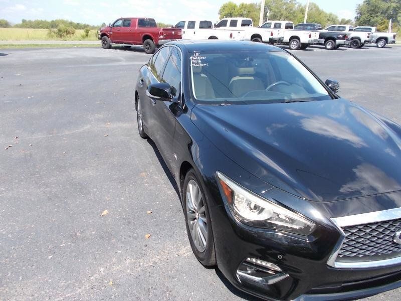 Used 2018 INFINITI Q50 Luxe w/ Essential Package (3.0T Luxe) RWD image 10