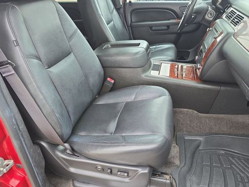 Used 2014 Chevrolet Tahoe LTZ image 29