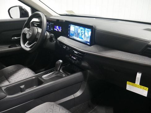 New 2026 Nissan Kicks SV image 14