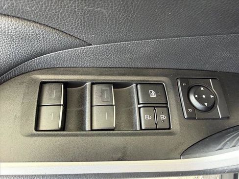 Used 2025 Toyota RAV4 XLE FWD image 15