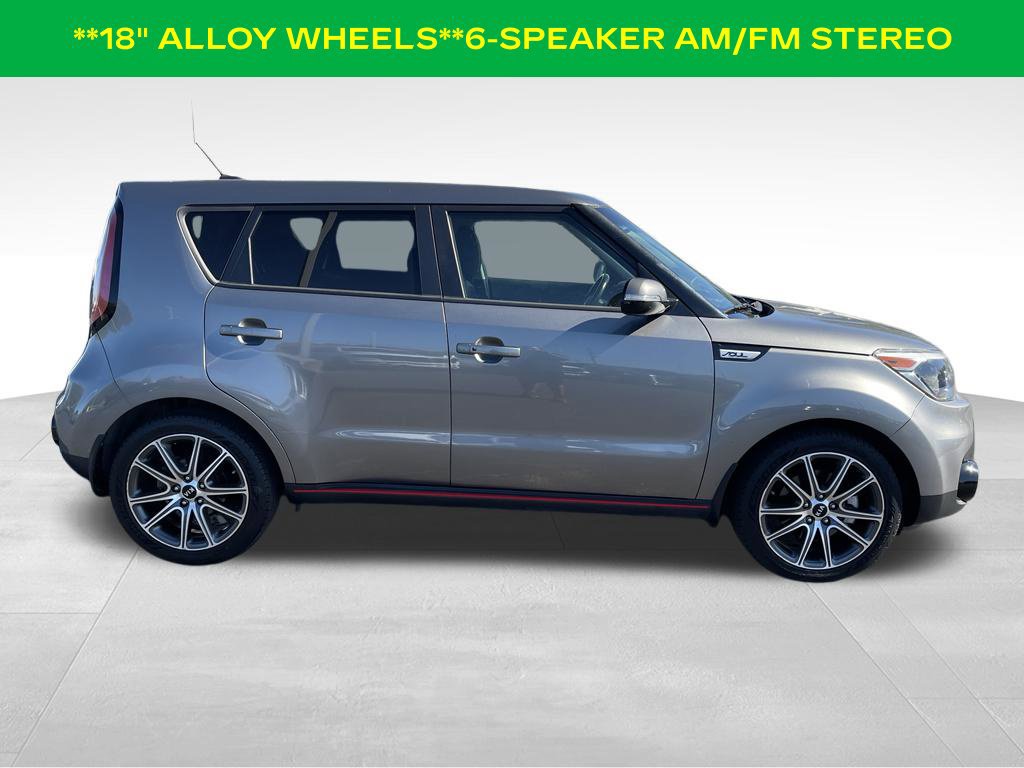 Used 2017 Kia Soul ! FWD image 4