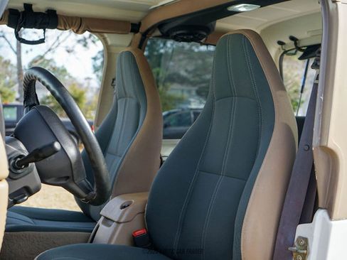 Used 2002 Jeep Wrangler Sahara image 23