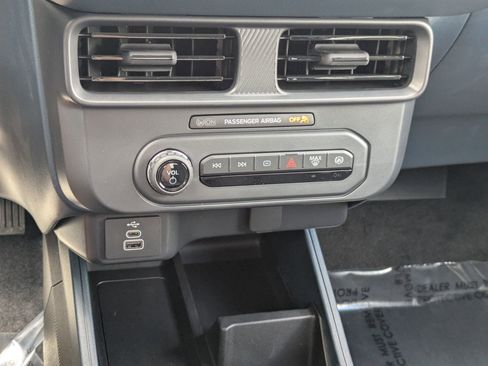 New 2025 Ford Maverick XL w/ Equipment Group 102A image 18