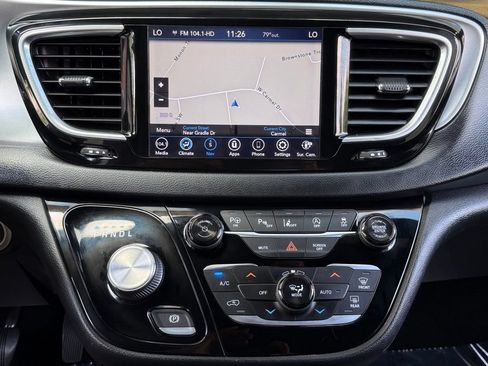 Used 2019 Chrysler Pacifica Touring Plus w/ Advanced Safetytec Group FWD image 34