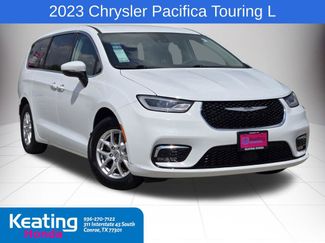 Used 2023 Chrysler Pacifica Touring-L video 1