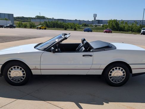 Used 1993 Cadillac Allante FWD image 5