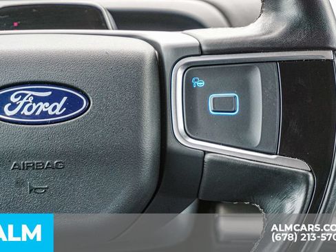 Used 2025 Ford Expedition Platinum AWD/4WD image 32