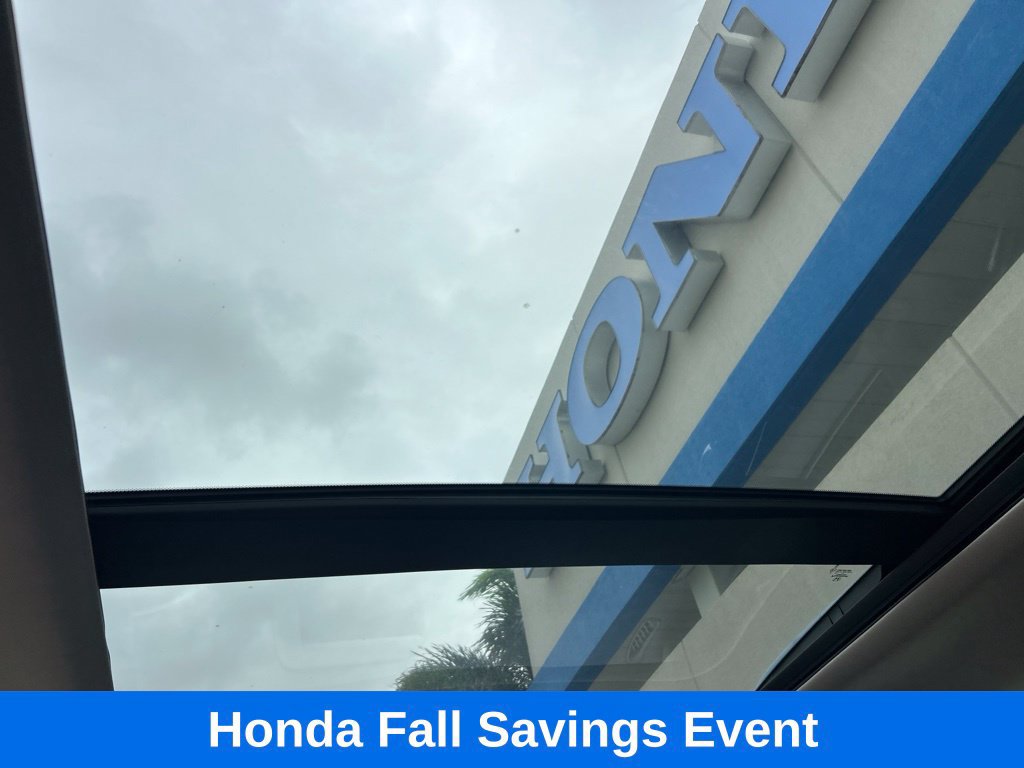 Used 2023 Honda Pilot Touring image 15