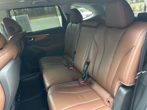 Used 2023 Acura MDX SH-AWD w/ Technology Package image 21