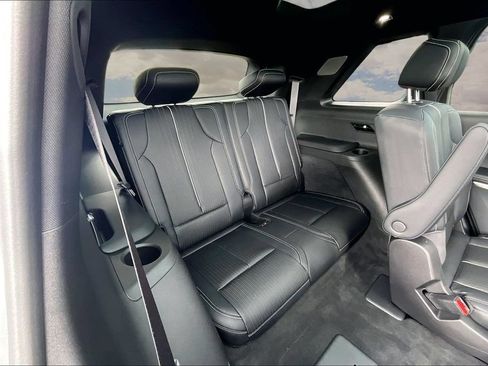 Certified 2026 Cadillac Vistiq Sport w/ LPO, Floor Liner Package AWD/4WD image 26