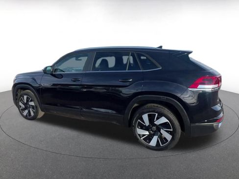 Used 2025 Volkswagen Atlas Cross Sport SE image 10
